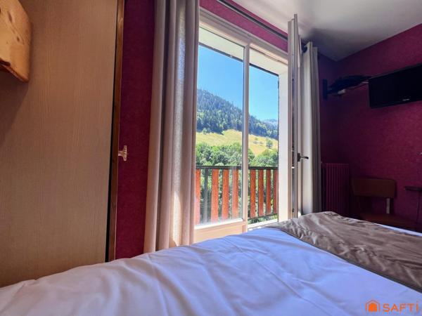 Hôtel de charme avec vue panoramique – Investissement d’exception au cœur des Pyrénées