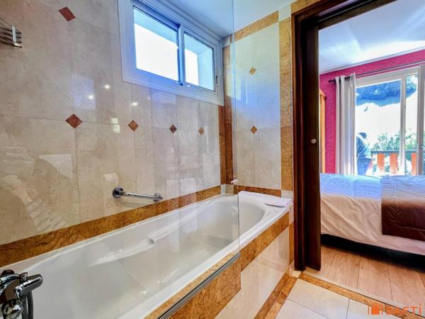 Hôtel de charme avec vue panoramique – Investissement d’exception au cœur des Pyrénées