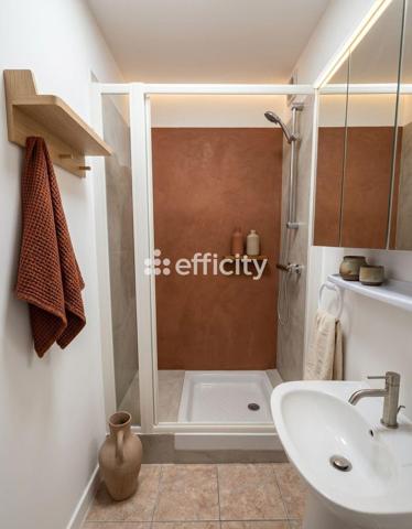 Appartement
         4 pièces
        - 73 m² 309 000 € *