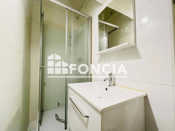 Location Studio meublé 34.22 m² - 397 RUE JEAN JAURES Toulon 83000