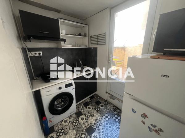 Location Studio meublé 34.22 m² - 397 RUE JEAN JAURES Toulon 83000