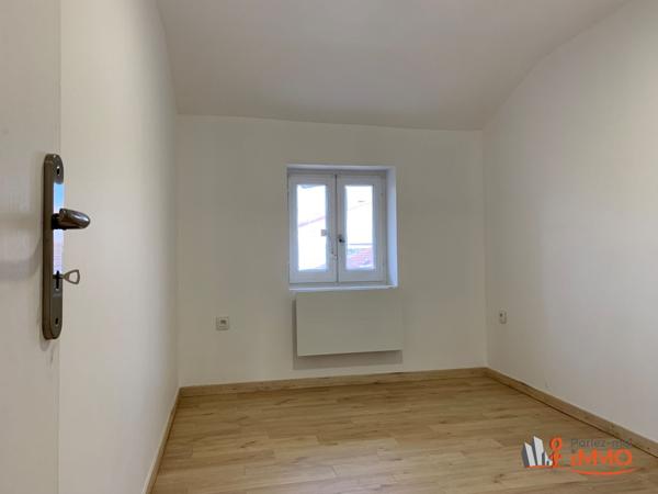 Exclusif - T4 idéalement placé - 64 m2 - 3 chambres - 270 000 €