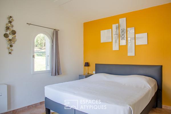 Propriété d’exception, domaine sécurisé, oasis végétale et piscine grand format