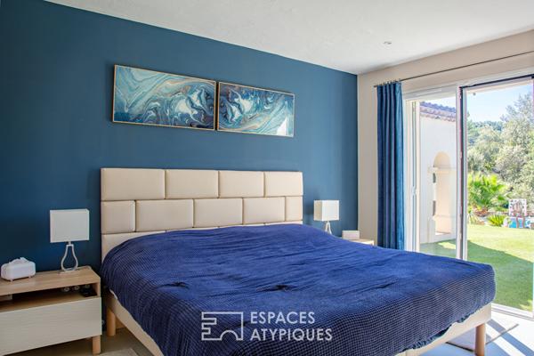 Propriété d’exception, domaine sécurisé, oasis végétale et piscine grand format