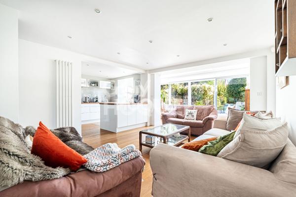 MAISON 166 M² SUR 430 M²