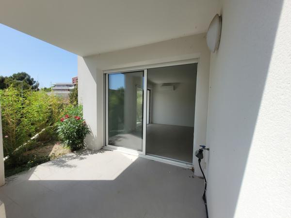 Appartement
         4 pièces
        - 75 m² Bien prestige 449 000 € *