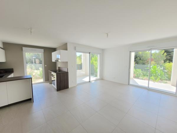 Appartement
         4 pièces
        - 75 m² Bien prestige 449 000 € *