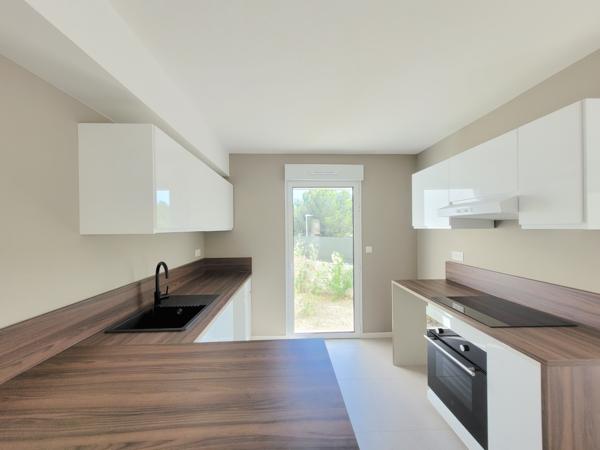 Appartement
         4 pièces
        - 75 m² Bien prestige 449 000 € *
