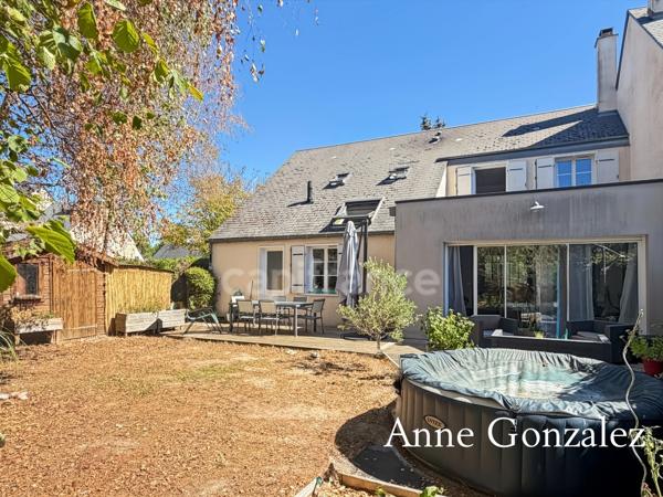 ORLEANS LA SOURCE, aux portes de la Sologne, à vendre maison familiale avec balcon, jardin clos sans vis-àvis et garage + trois places de parking