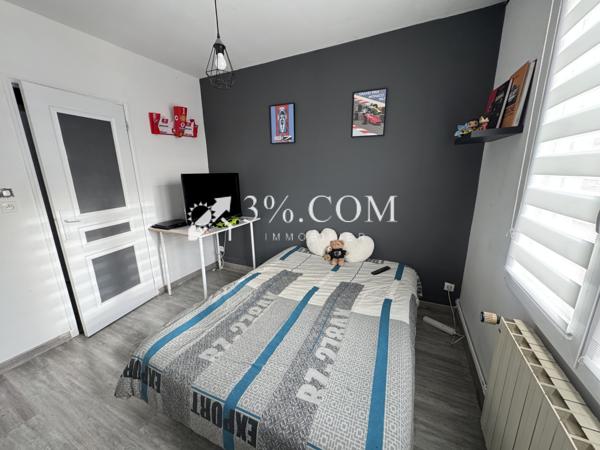 Maison 7 pièce(s) 3 chambre(s) 107 m²