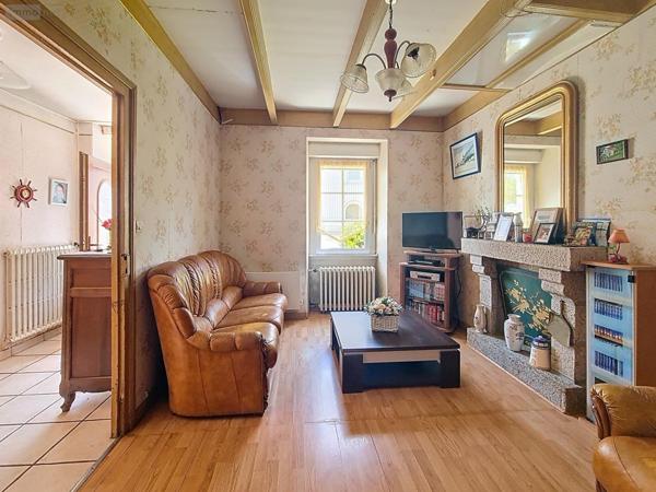 Maison de ville à vendre à Saint-Sauveur dans le Finistère (29400), ref : 1018