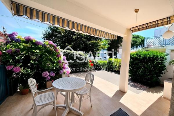 Appartement avec terrasse au centre d'Andernos