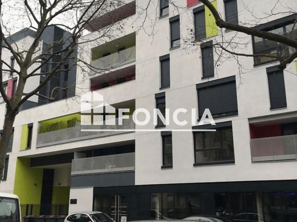 Location Studio 37.1 m² - 35 RUE DE VALMY Montreuil 93100