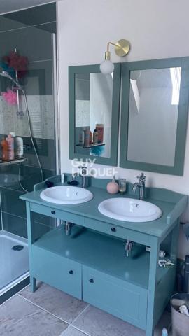 MAISON À LOUER DE 5 PIÈCES DE 146,00 M²