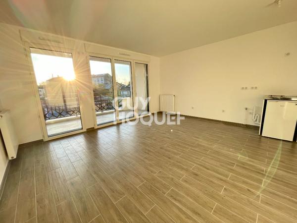 STUDIO 31,21m2 - GRAND BALCON - LE PERREUX proche TRANSPORTS et COMMERCES