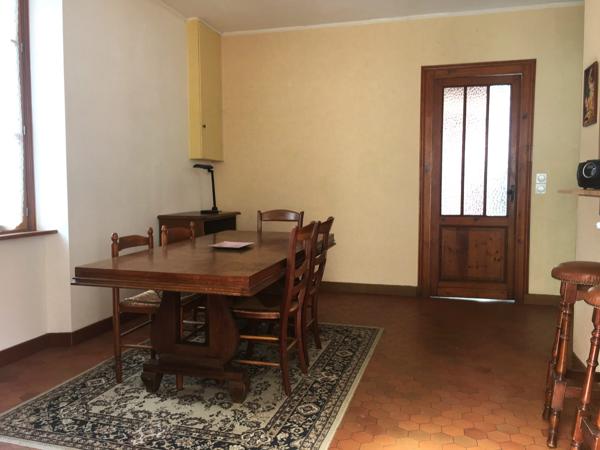 Maison de bourg au cœur des commodités
