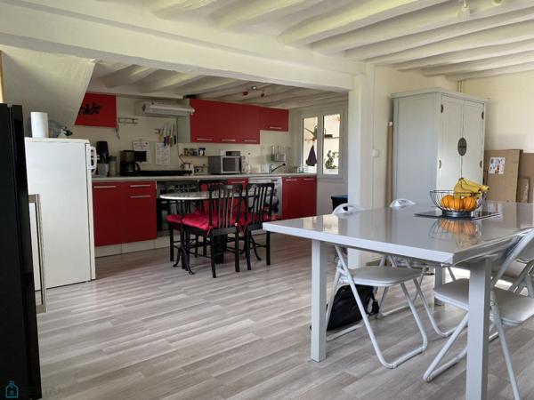 Jolie maison mitoyenne atypique