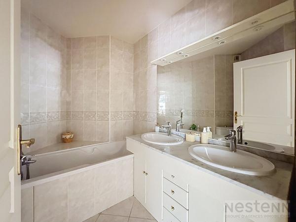 ROSTAGNE ? ANTIBES ? 3 PIÈCES AVEC 28 M² DE TERRASSES, GARAGE ET PARKING