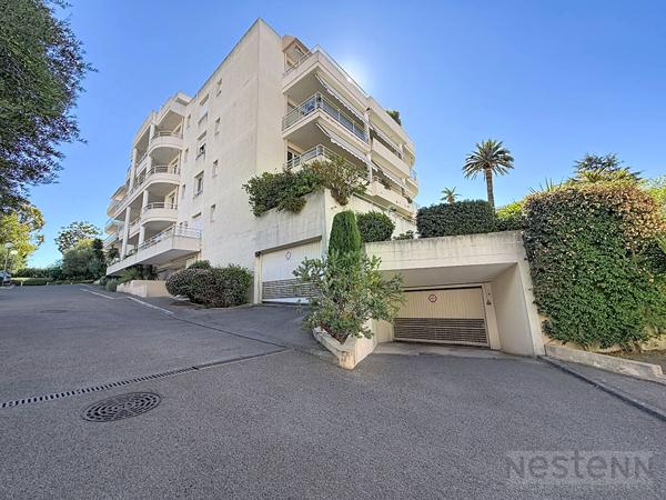 ROSTAGNE ? ANTIBES ? 3 PIÈCES AVEC 28 M² DE TERRASSES, GARAGE ET PARKING