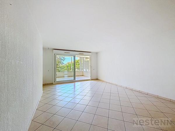 ROSTAGNE ? ANTIBES ? 3 PIÈCES AVEC 28 M² DE TERRASSES, GARAGE ET PARKING