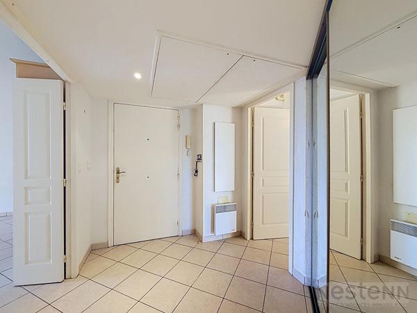 ROSTAGNE ? ANTIBES ? 3 PIÈCES AVEC 28 M² DE TERRASSES, GARAGE ET PARKING
