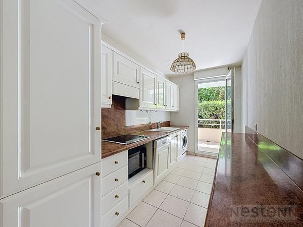 ROSTAGNE ? ANTIBES ? 3 PIÈCES AVEC 28 M² DE TERRASSES, GARAGE ET PARKING