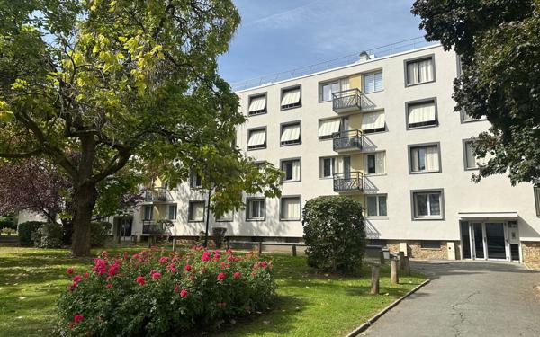 Appartement à vendre    4 pièces • 66,54 m2 Ris-Orangis