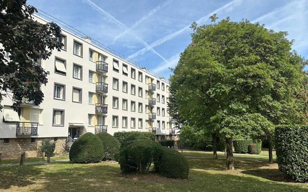 Appartement à vendre    4 pièces • 66,54 m2 Ris-Orangis