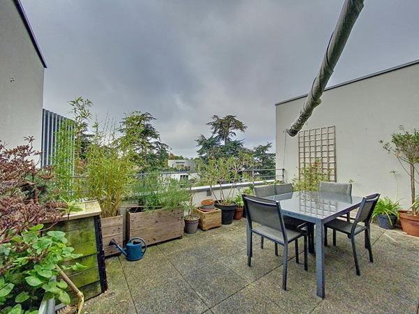 Appartement, dernier etage, bord de loire, ascenseur, nantes sud, 3 chambres, bus, commoditees