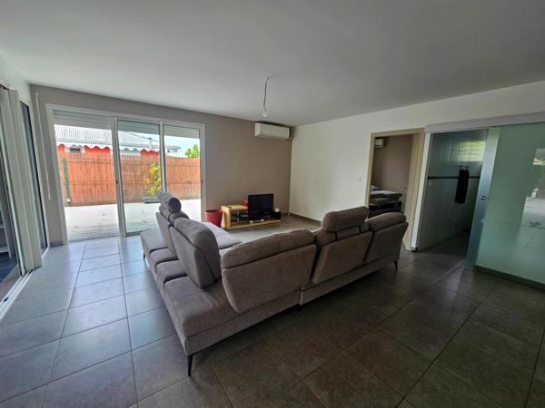 Maison plain-pied piscine Rivière-Salée