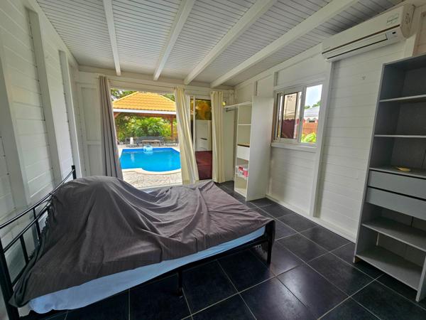 Maison plain-pied piscine Rivière-Salée