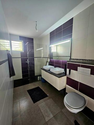 Maison plain-pied piscine Rivière-Salée