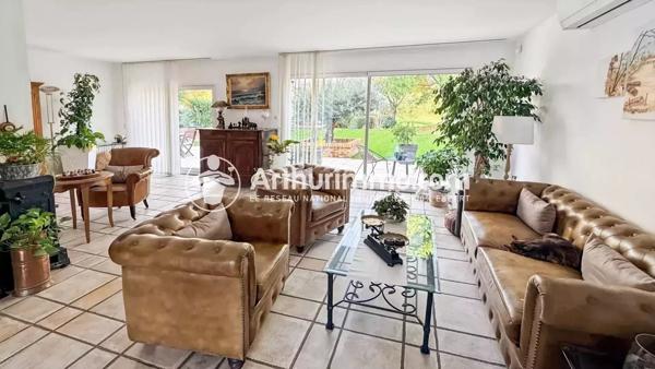 Vente Maison 7 pièces 189 m2 à Saint-Germain-Lès-Corbeil