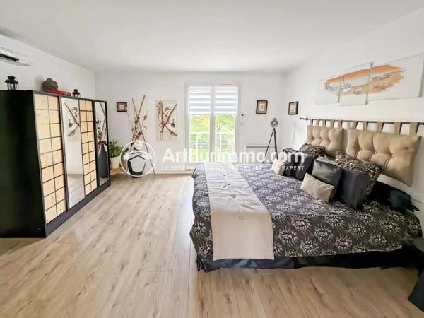 Vente Maison 7 pièces 189 m2 à Saint-Germain-Lès-Corbeil