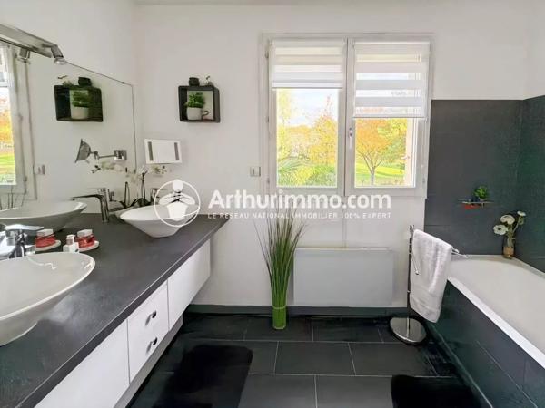 Vente Maison 7 pièces 189 m2 à Saint-Germain-Lès-Corbeil