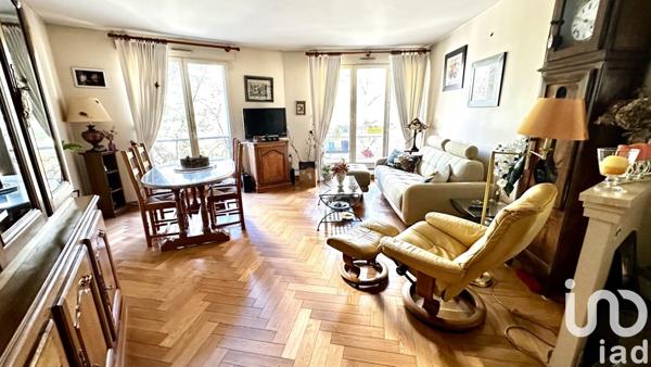 Appartement 3 pièces de 69 m² à Courbevoie (92400)