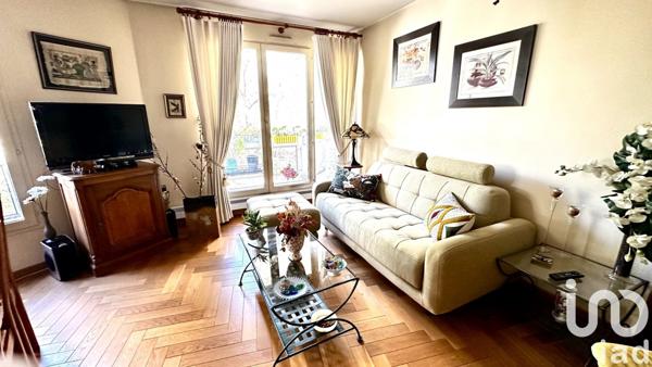 Appartement 3 pièces de 69 m² à Courbevoie (92400)