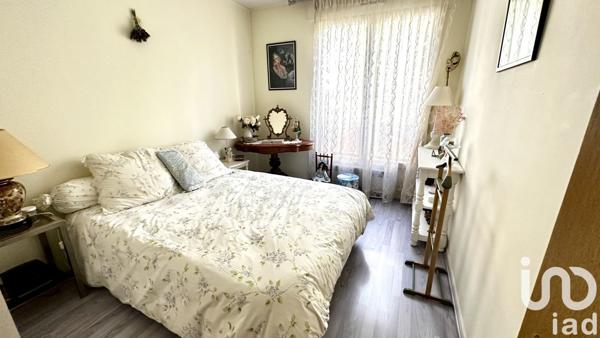 Appartement 3 pièces de 69 m² à Courbevoie (92400)