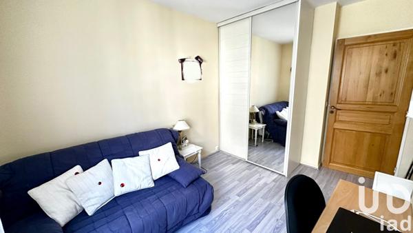 Appartement 3 pièces de 69 m² à Courbevoie (92400)