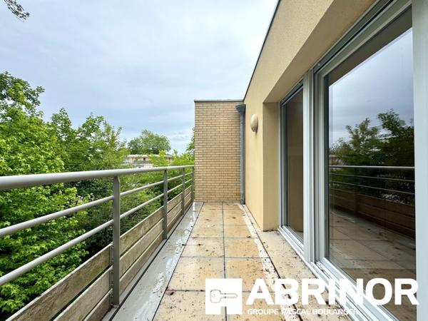 Appartement T3 récent avec balcon et parking – Résidence de standing AMIENS