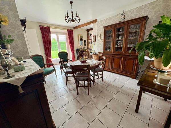 Maison de ville à vendre à Chartres dans l'Eure-et-Loir (28000), ref : 71 Maison de ville à vendre à Chartres dans l'Eure-et-Loir (28000), ref : 71 Maison de ville à vendre à Chartres dans l'Eure-et-Loir (28000), ref : 71