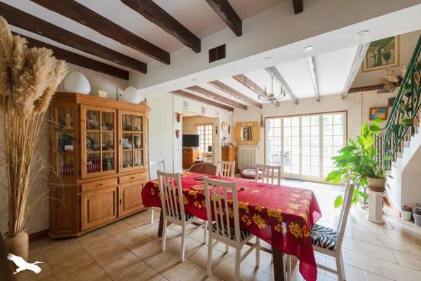 Maison à vendre 522 500 € Maurepas 7 p 210 m² DPE D