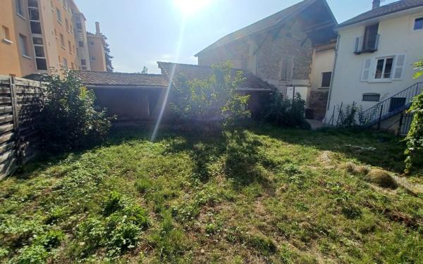 Maison à vendre    1 pièce • 100 m2 Rives