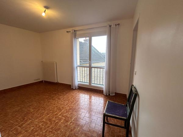 À LOUER - APPARTEMENT - LA FERTE ALAIS