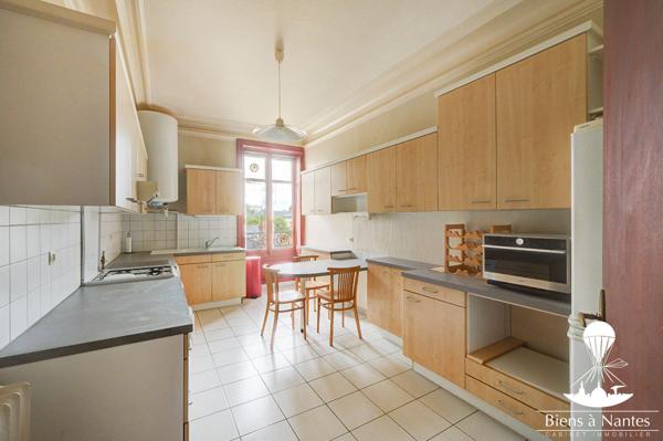 Nantes Appartement T5 quartier monselet Ascenseur, parking , Nantes Nantes Appartement T5 quartier monselet Ascenseur, parking , Nantes