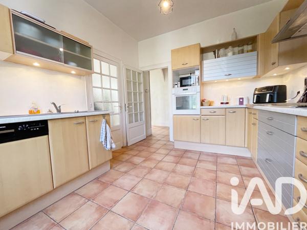 Maison à vendre 7 pièces 248 m² La Bridoire