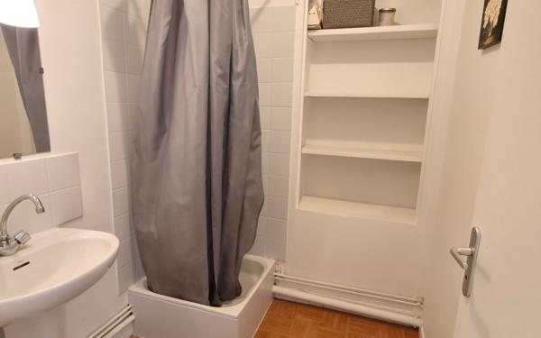 Appartement à vendre    1 pièce • 34,77 m2 Grenoble