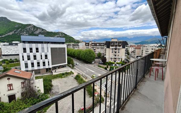 Appartement à vendre    1 pièce • 34,77 m2 Grenoble