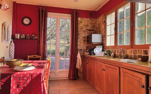 Maison à vendre    6 pièces •  Malataverne