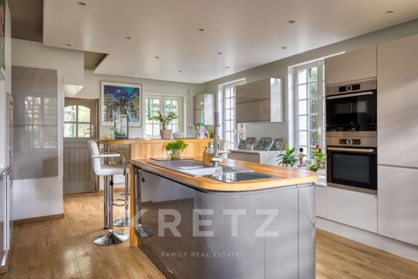 Manoir et dépendances - piscine sur 2,3 ha